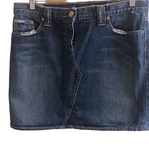 J Crew Denim Medium Wash Faded  Distressed Mini Skirt‎ Size 31
